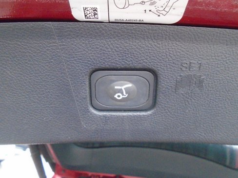 Used 2016 Ford Edge Titanium w/ Equipment Group 301A image 9