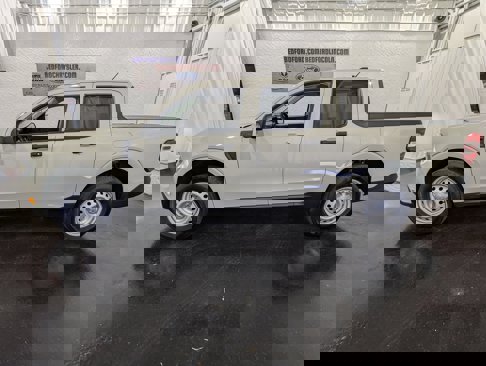 Used 2025 Ford Maverick XL image 2