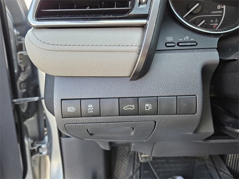 Used 2018 Toyota Camry SE image 21