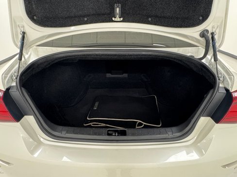 Used 2019 INFINITI Q70 Luxe image 34