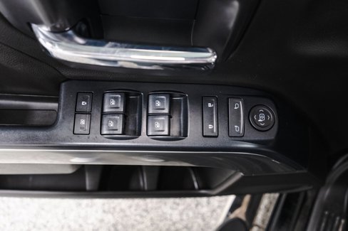 Used 2018 Chevrolet Silverado 1500 LT image 25