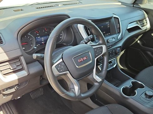 Certified 2024 GMC Terrain SLE image 10