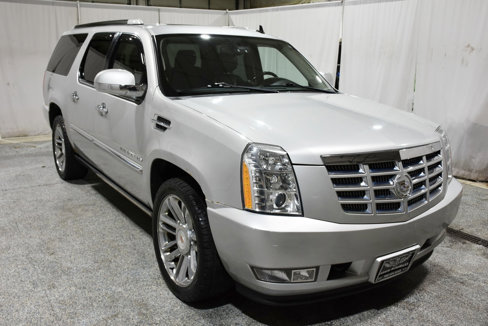 Used 2011 Cadillac Escalade ESV Premium image 5