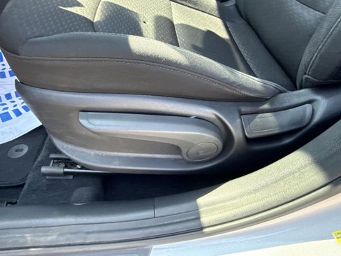Used 2019 Hyundai Elantra SE w/ Cargo Package image 14