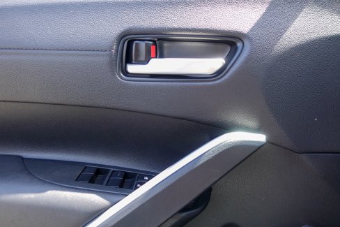 Used 2023 Toyota Corolla Cross XLE image 11