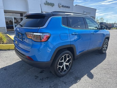 Used 2024 Jeep Compass Limited image 7