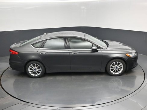 Used 2019 Ford Fusion SE image 35