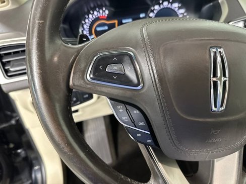 Used 2017 Lincoln MKZ Premiere image 15