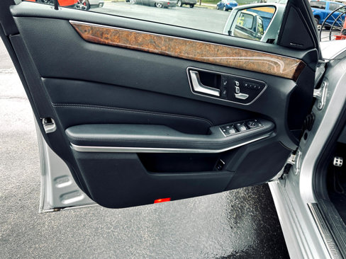 Used 2014 Mercedes-Benz E 350 4MATIC Sedan image 13