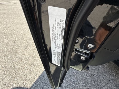 Used 2014 Chrysler 300 C image 34