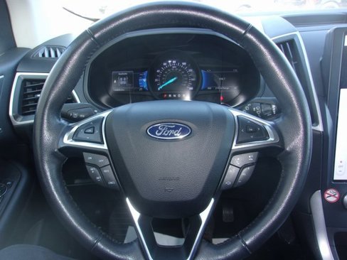 Used 2023 Ford Edge SEL image 13