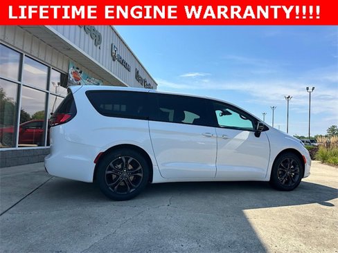 New 2026 Chrysler Pacifica Select image 9