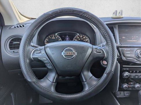 Used 2018 Nissan Pathfinder S image 13