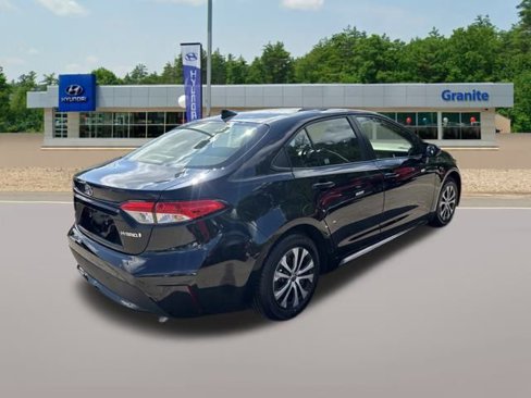 Used 2022 Toyota Corolla LE image 6