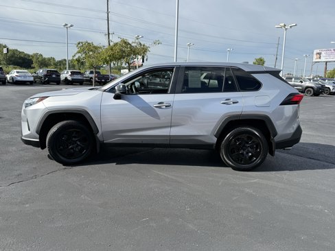 Used 2023 Toyota RAV4 LE image 5