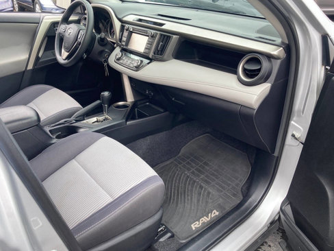 Used 2015 Toyota RAV4 XLE image 41