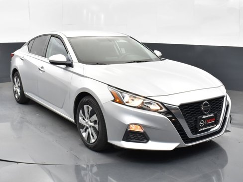 Used 2020 Nissan Altima 2.5 S image 1