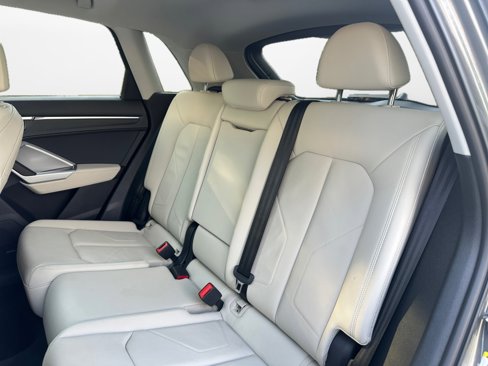 Certified 2025 Audi Q3 2.0T Premium Plus image 12