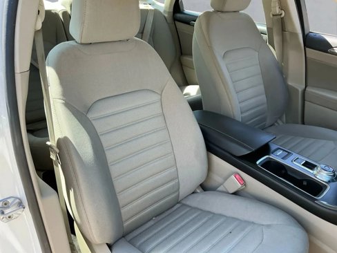 Used 2018 Ford Fusion SE w/ Fusion SE Technology Package image 22