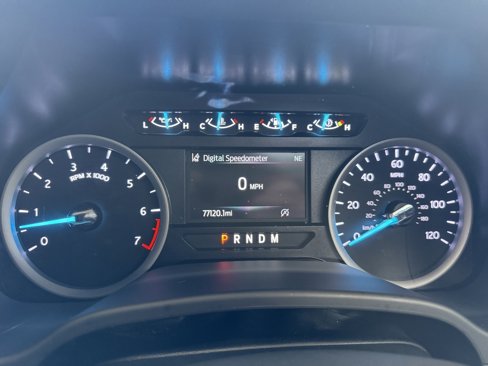 Used 2021 Ford Expedition XLT image 16