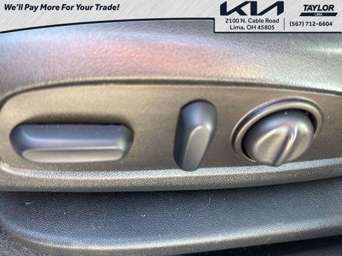 Used 2023 Chevrolet Equinox LT image 26