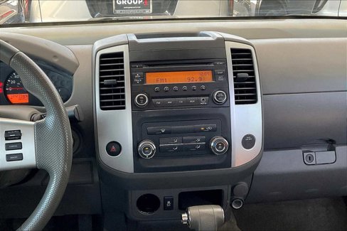 Used 2015 Nissan Frontier S image 7