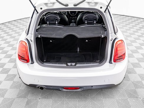 Used 2019 MINI Cooper 2-Door Hardtop w/ Signature Upholstery Package image 32