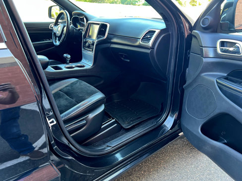 Used 2015 Jeep Grand Cherokee Altitude image 19