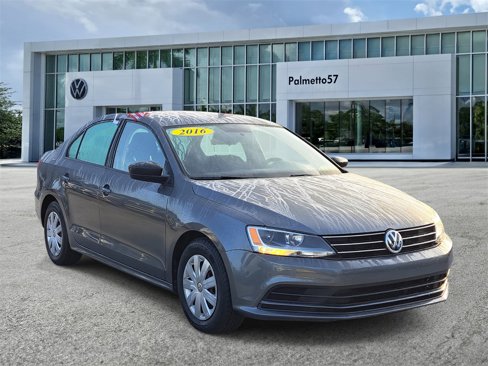 Used 2016 Volkswagen Jetta S image 3