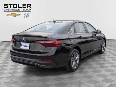 Used 2024 Volkswagen Jetta SE image 5