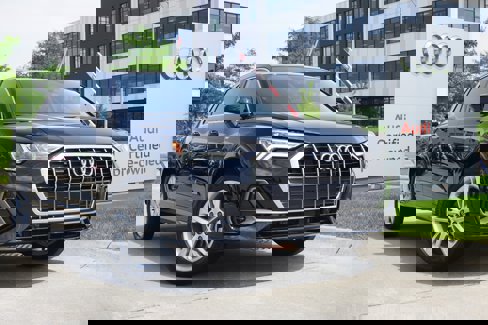 Certified 2024 Audi Q3 2.0T Premium Plus w/ Premium Plus Package image 1