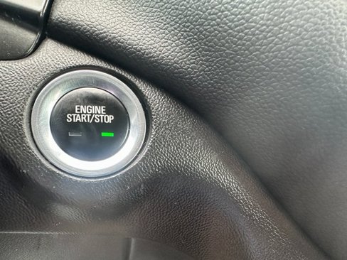 Used 2022 Chevrolet Equinox LT image 35