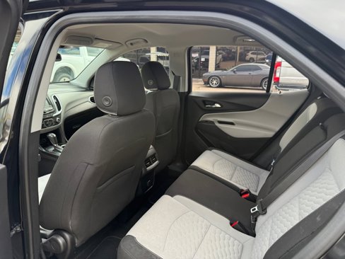 Used 2018 Chevrolet Equinox LS image 14