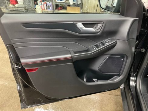 Used 2024 Ford Escape ST-Line w/ Tech Pack #1 image 5