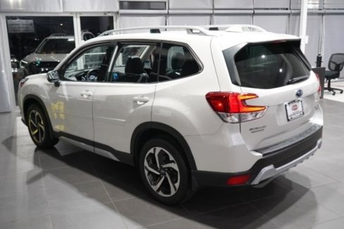 Used 2022 Subaru Forester Touring image 10