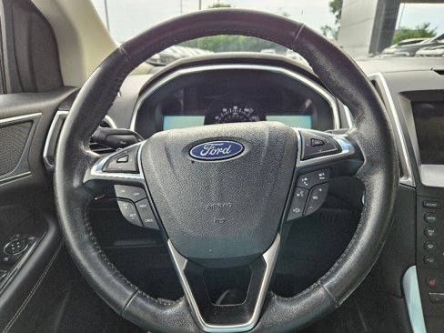 Used 2018 Ford Edge Titanium image 23