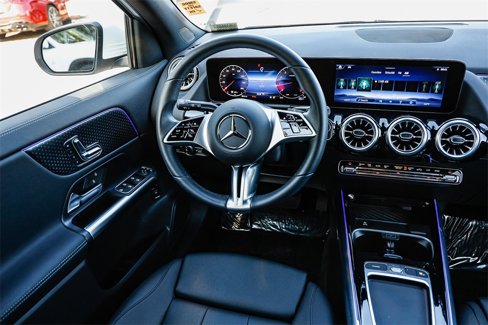 Used 2025 Mercedes-Benz GLA 250 image 14