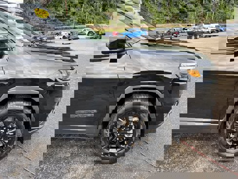 Used 2023 Jeep Cherokee Altitude Lux image 2