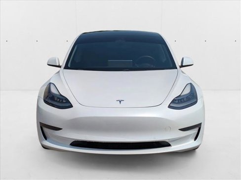Used 2021 Tesla Model 3 Standard Range Plus image 2