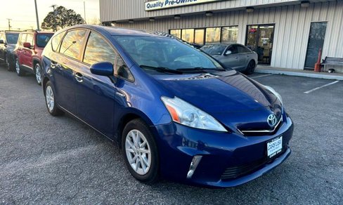 Used 2012 Toyota Prius V Two image 4