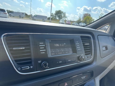 Used 2018 Kia Sedona L image 28
