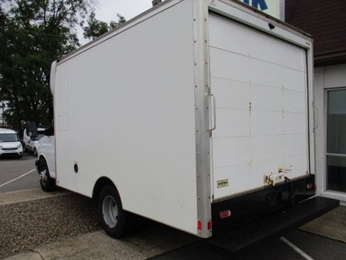 Used 2021 Chevrolet Express 3500 w/ Power Convenience Package image 8