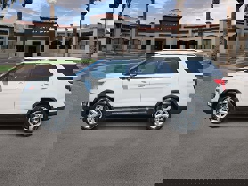 Used 2017 Ford Explorer XLT image 5
