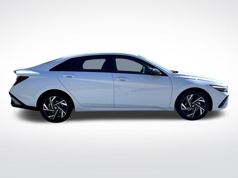 New 2025 Hyundai Elantra Sport image 5