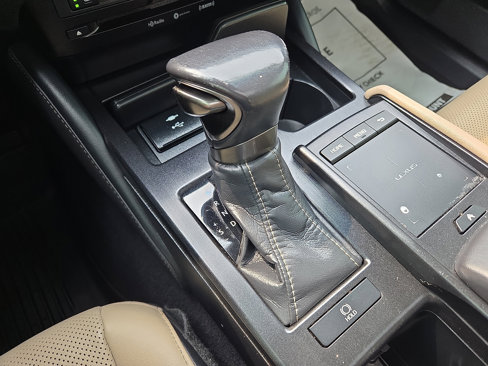 Used 2021 Lexus ES 250 w/ Premium Package image 15