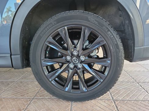 Used 2021 MAZDA CX-5 Carbon Edition image 28