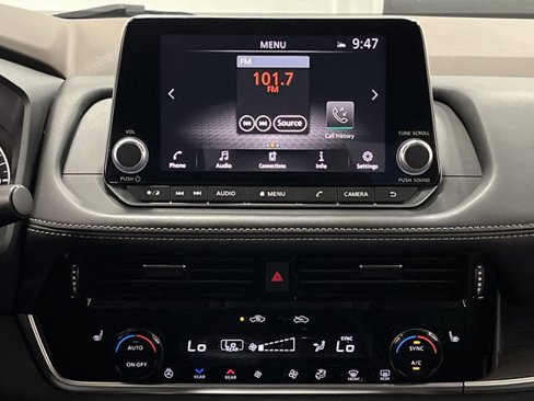 Used 2021 Nissan Rogue SL image 9