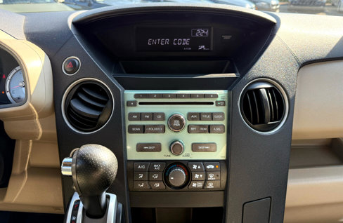 Used 2011 Honda Pilot LX image 12
