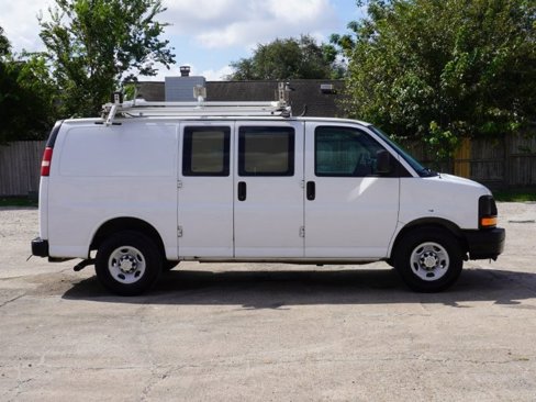 Used 2015 Chevrolet Express 2500 image 6