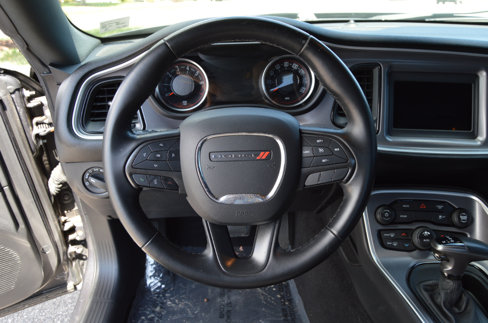 Used 2019 Dodge Challenger SXT image 9
